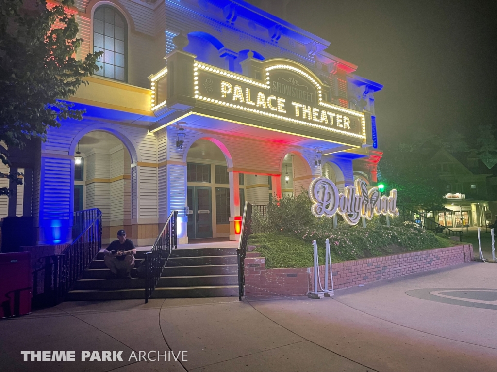 Showstreet at Dollywood