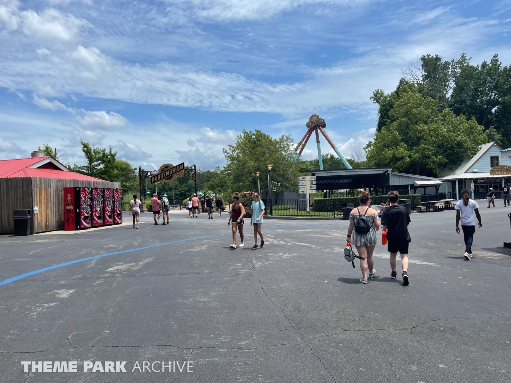 Pandemonium at Six Flags Over Georgia