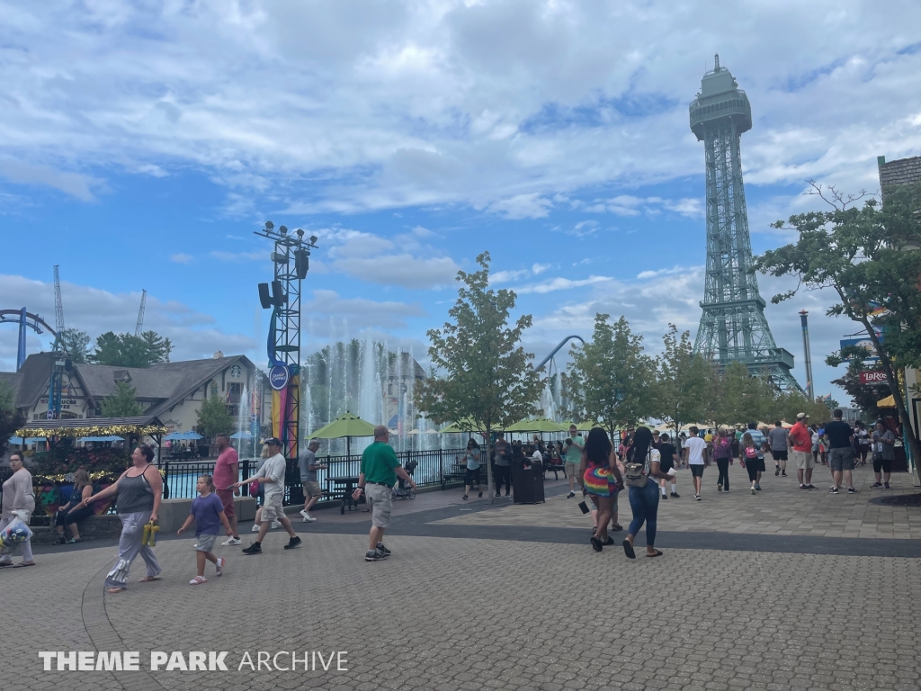 International Street at Kings Island