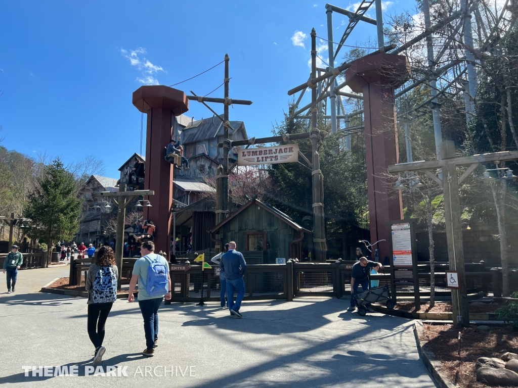 Lumberjack Lifts at Dollywood