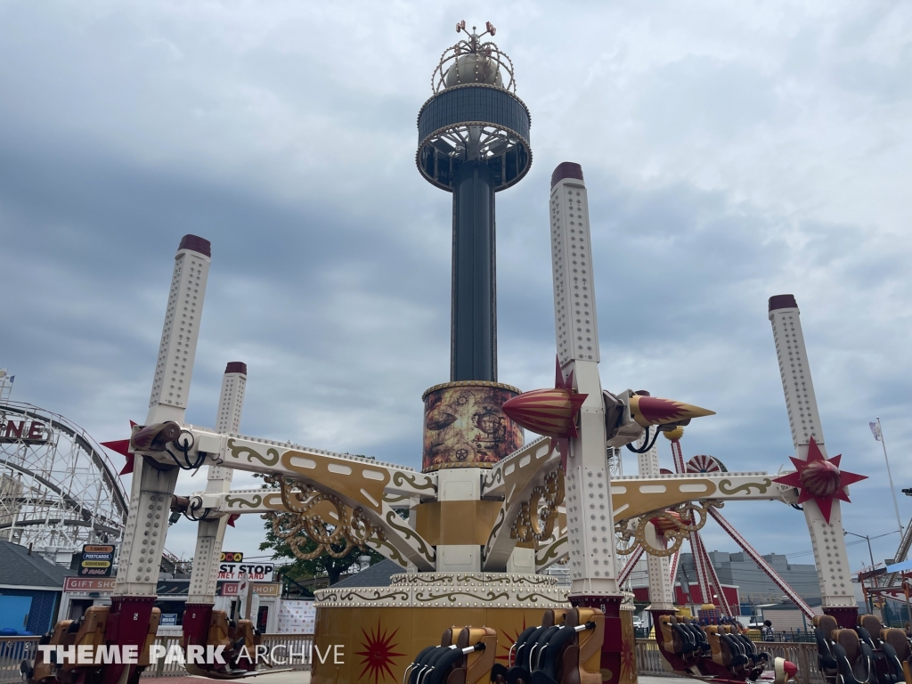 Atlantic Aviator at Deno's Wonder Wheel Amusement Park