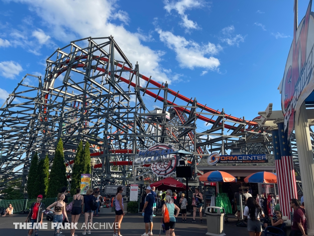 Wicked Cyclone at Six Flags New England