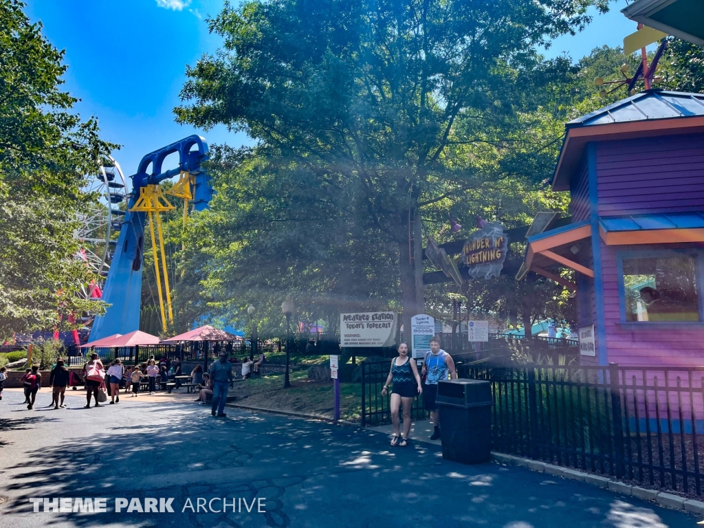 Thunder N' Lightning at Lake Compounce