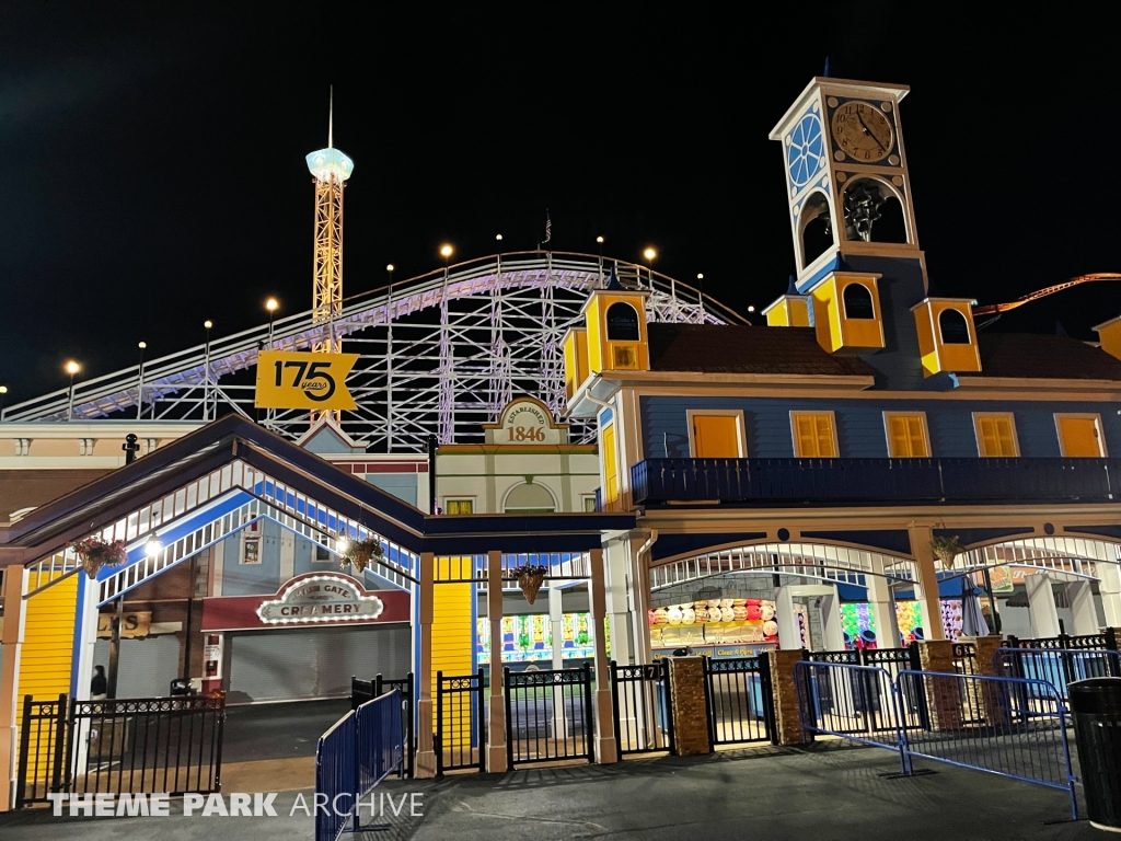 Entrance at Lake Compounce