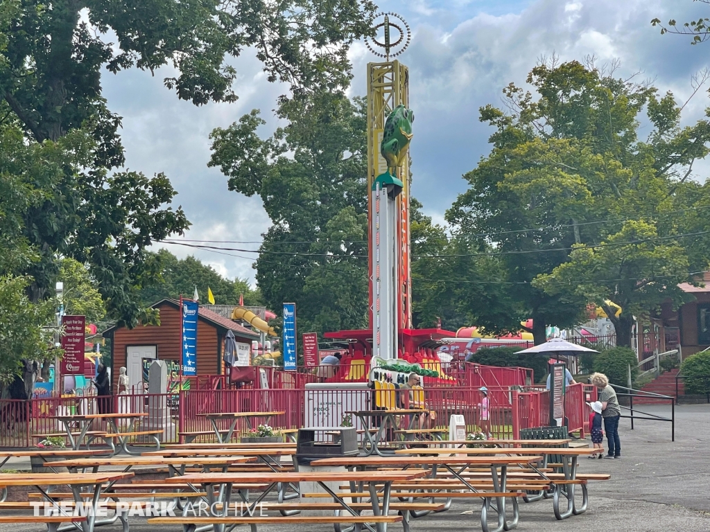 Frog Hopper at Quassy Amusement Park