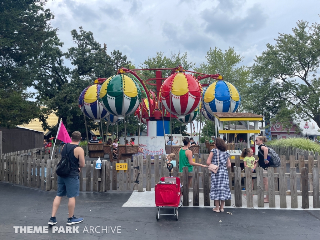 Balloon Race at Santa’s Village Amusement & Water Park