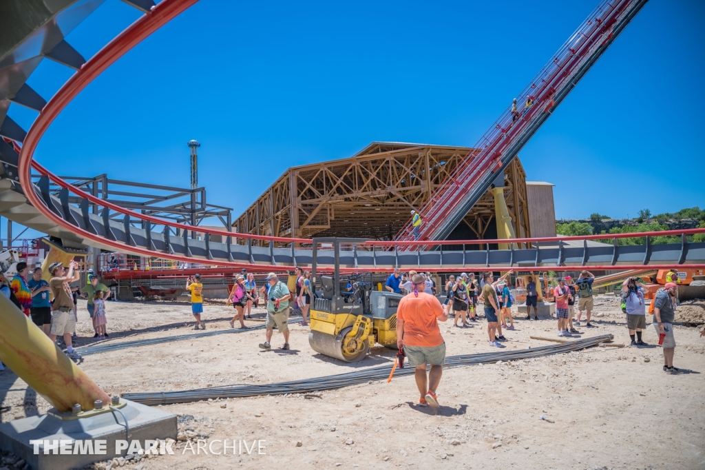 Dr. Diabolical's Cliffhanger at Six Flags Fiesta Texas