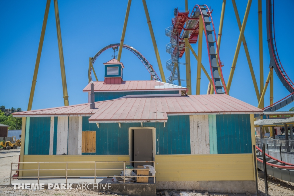 Dr. Diabolical's Cliffhanger at Six Flags Fiesta Texas