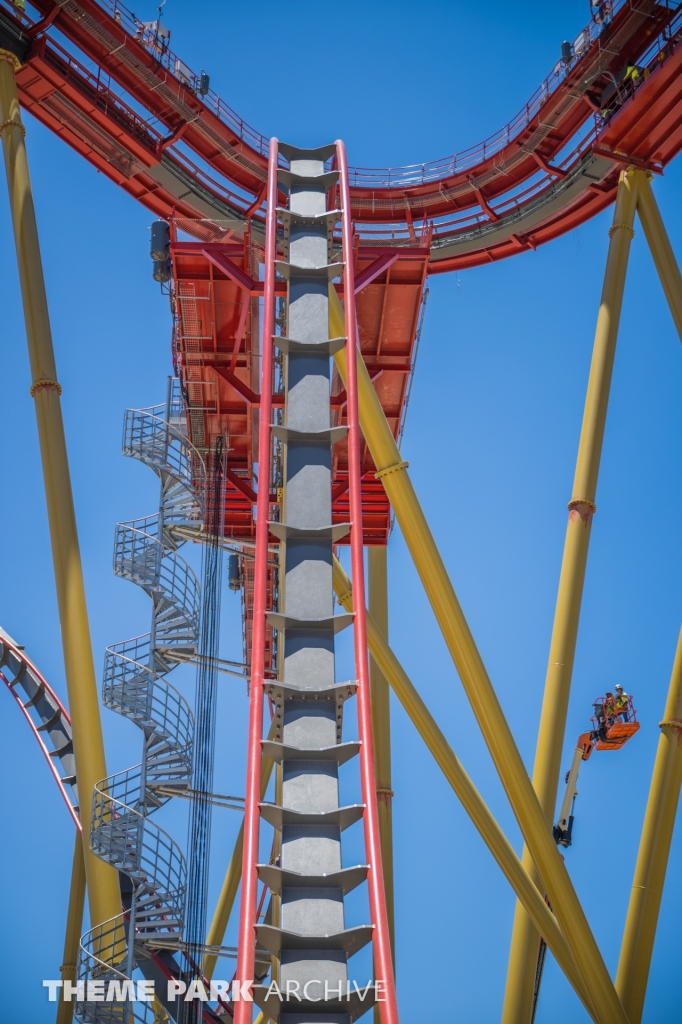 Dr. Diabolical's Cliffhanger at Six Flags Fiesta Texas