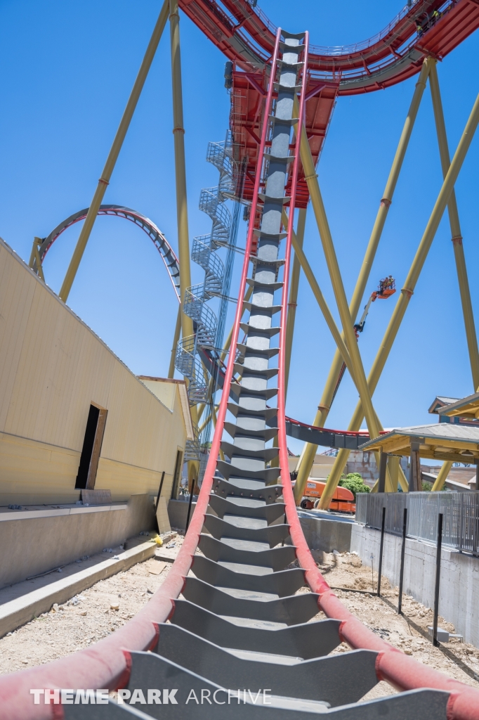 Dr. Diabolical's Cliffhanger at Six Flags Fiesta Texas