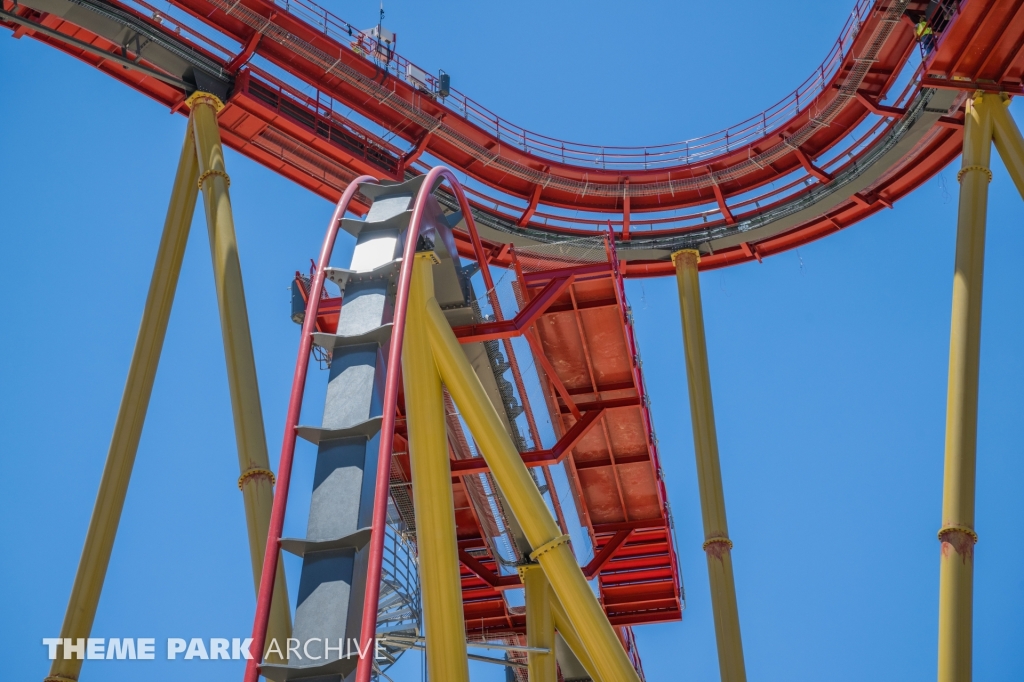 Dr. Diabolical's Cliffhanger at Six Flags Fiesta Texas