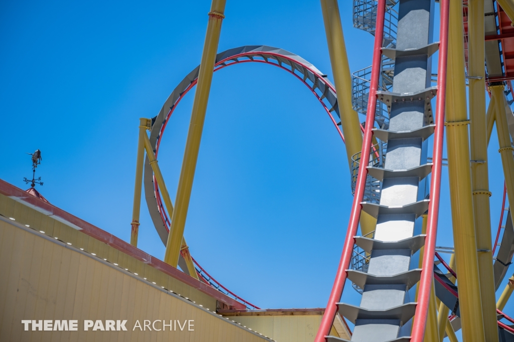 Dr. Diabolical's Cliffhanger at Six Flags Fiesta Texas