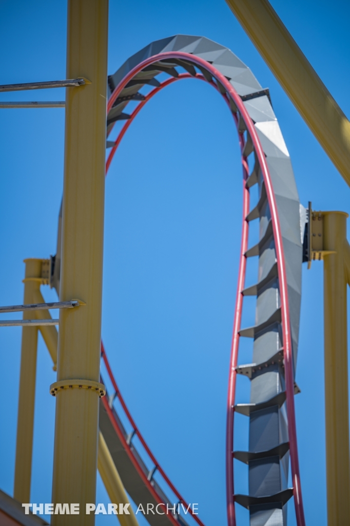 Dr. Diabolical's Cliffhanger at Six Flags Fiesta Texas