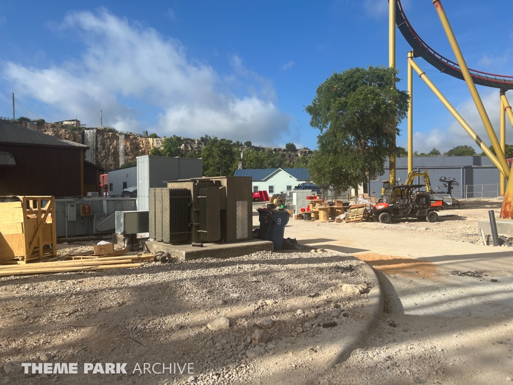 Dr. Diabolical's Cliffhanger at Six Flags Fiesta Texas