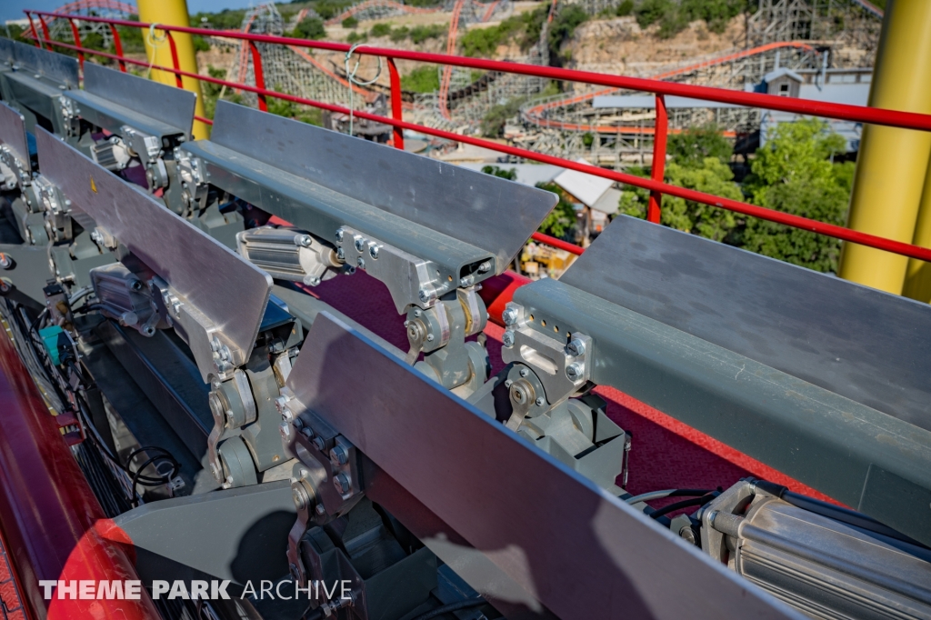 Dr. Diabolical's Cliffhanger at Six Flags Fiesta Texas