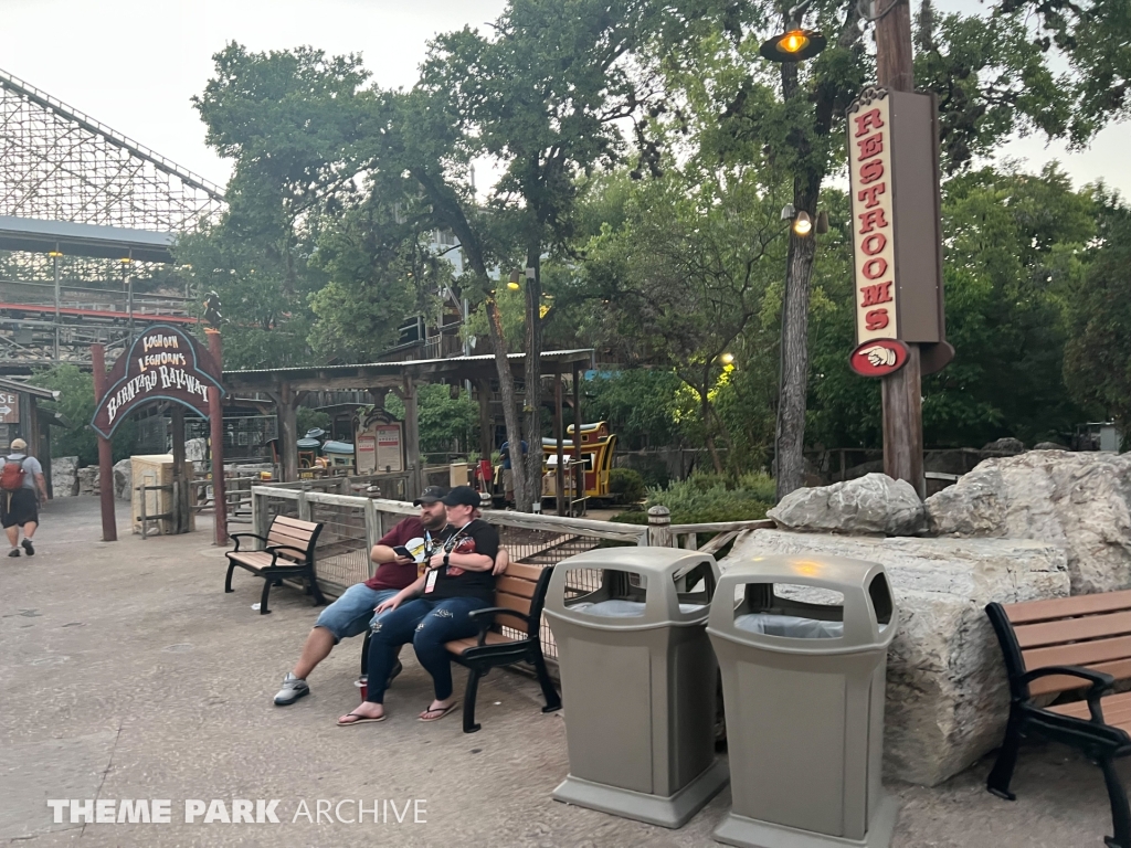 Crackaxle Canyon at Six Flags Fiesta Texas