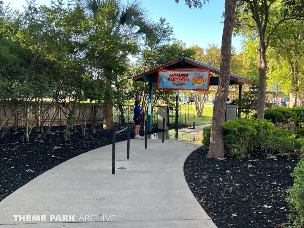 Picnic Grove at Six Flags Fiesta Texas