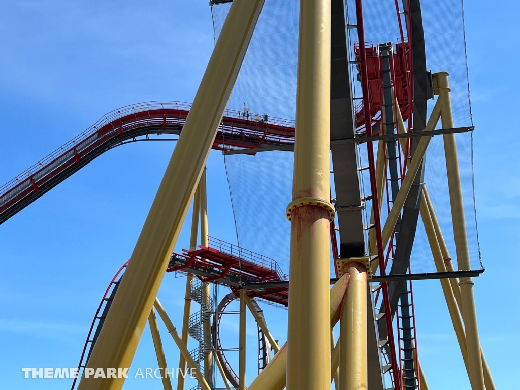 Dr. Diabolical's Cliffhanger at Six Flags Fiesta Texas