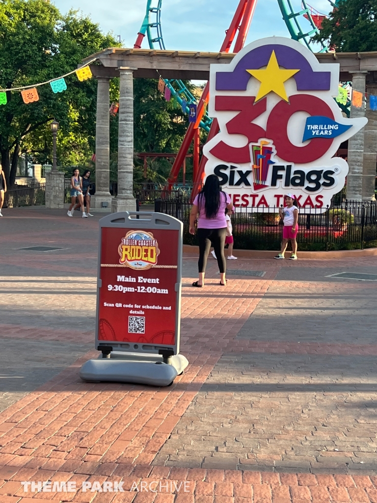 Los Festivales at Six Flags Fiesta Texas