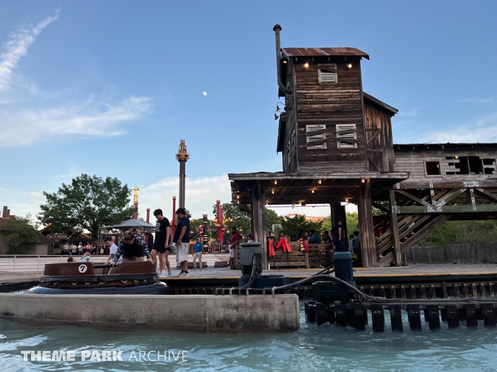 The Gully Washer at Six Flags Fiesta Texas