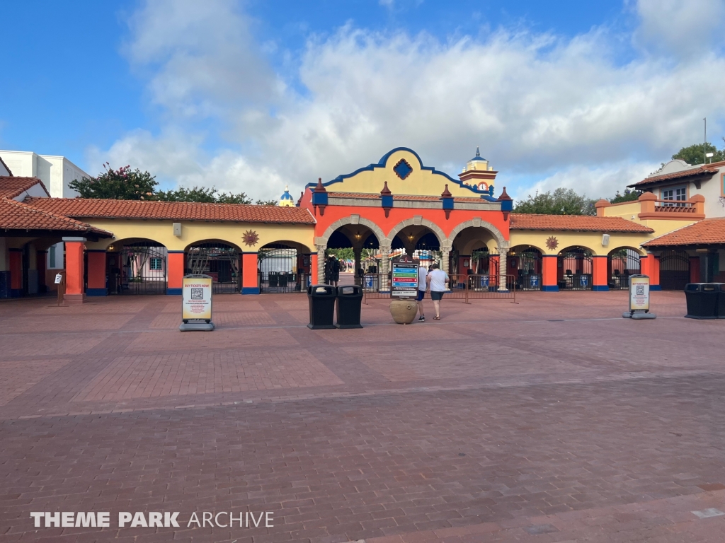 Los Festivales at Six Flags Fiesta Texas