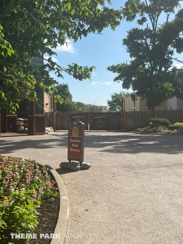 Los Festivales at Six Flags Fiesta Texas