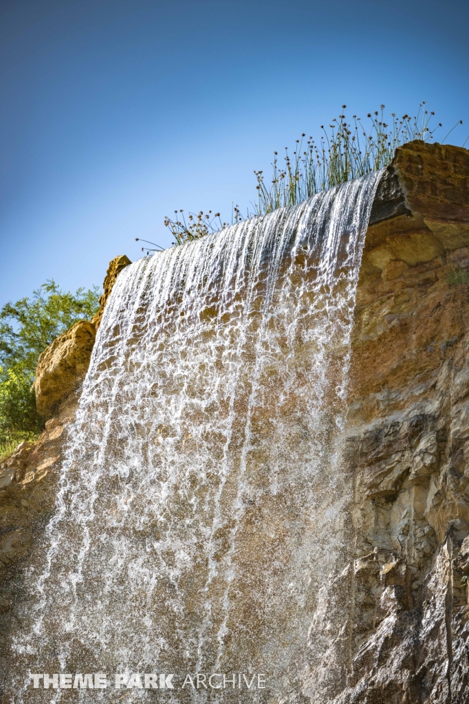 Crackaxle Canyon at Six Flags Fiesta Texas