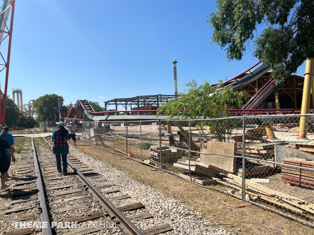 Dr. Diabolical's Cliffhanger at Six Flags Fiesta Texas