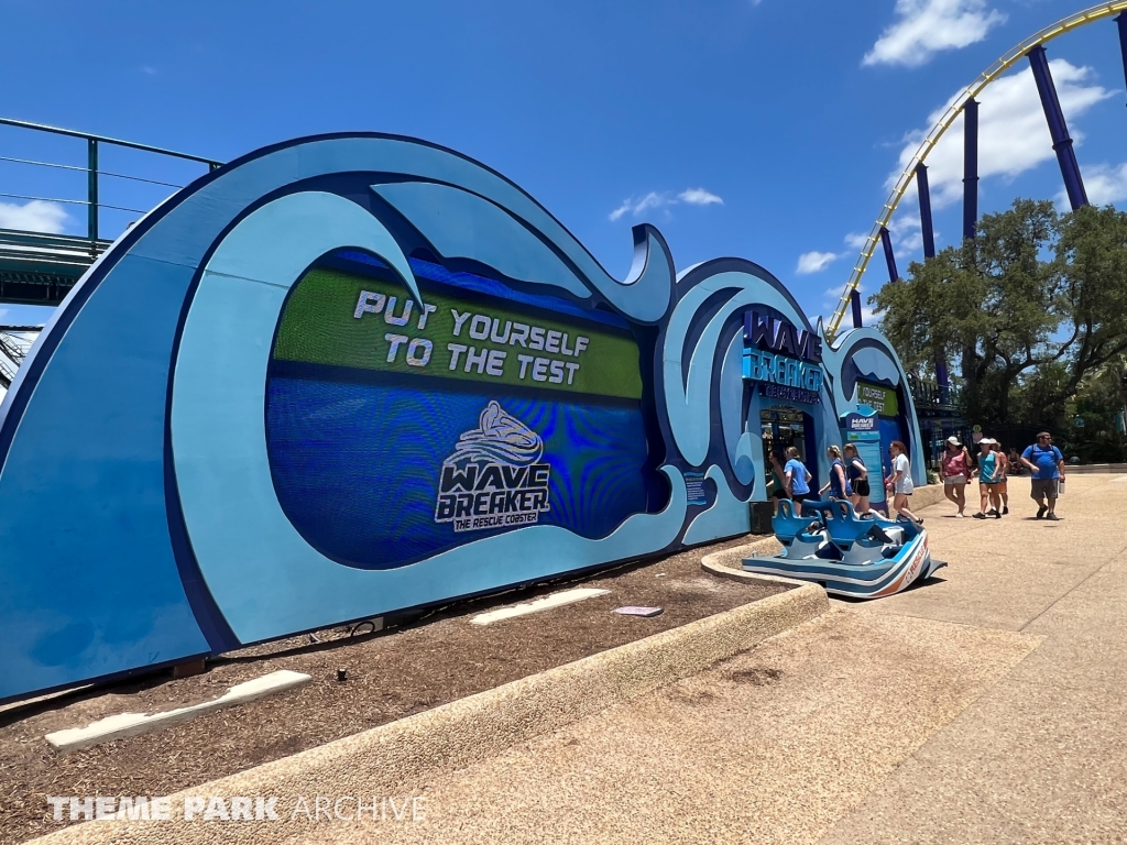 Wave Breaker at SeaWorld San Antonio