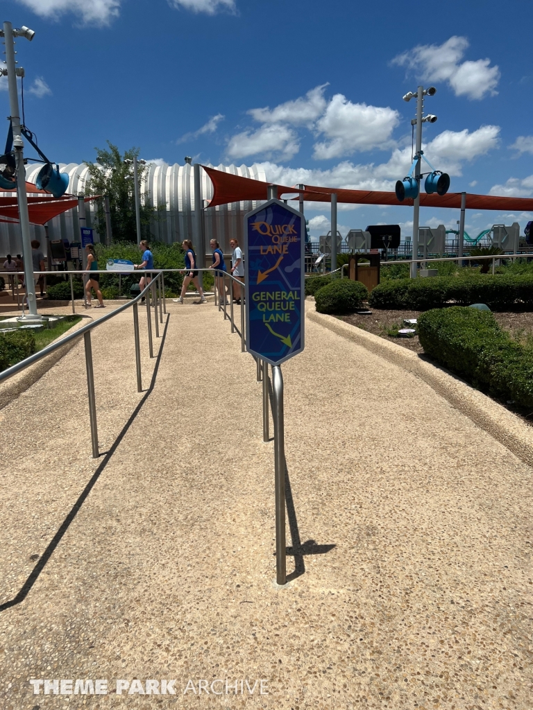 Wave Breaker at SeaWorld San Antonio