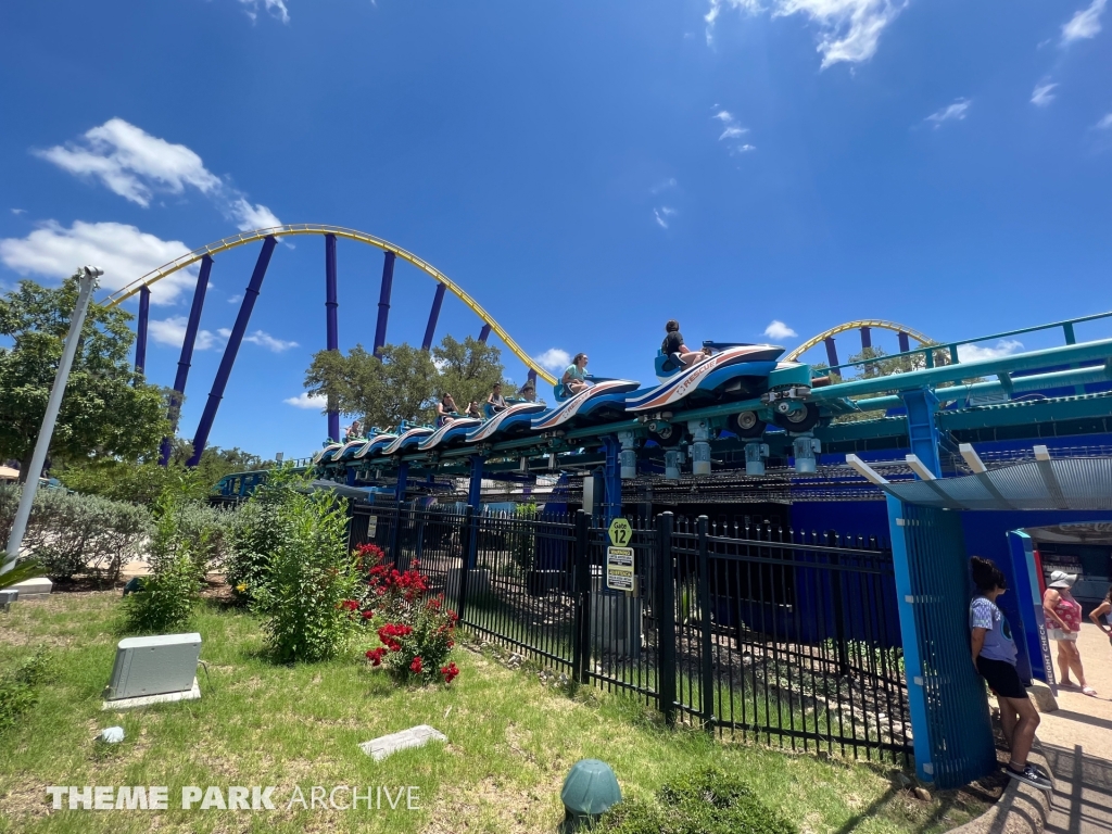 Wave Breaker at SeaWorld San Antonio