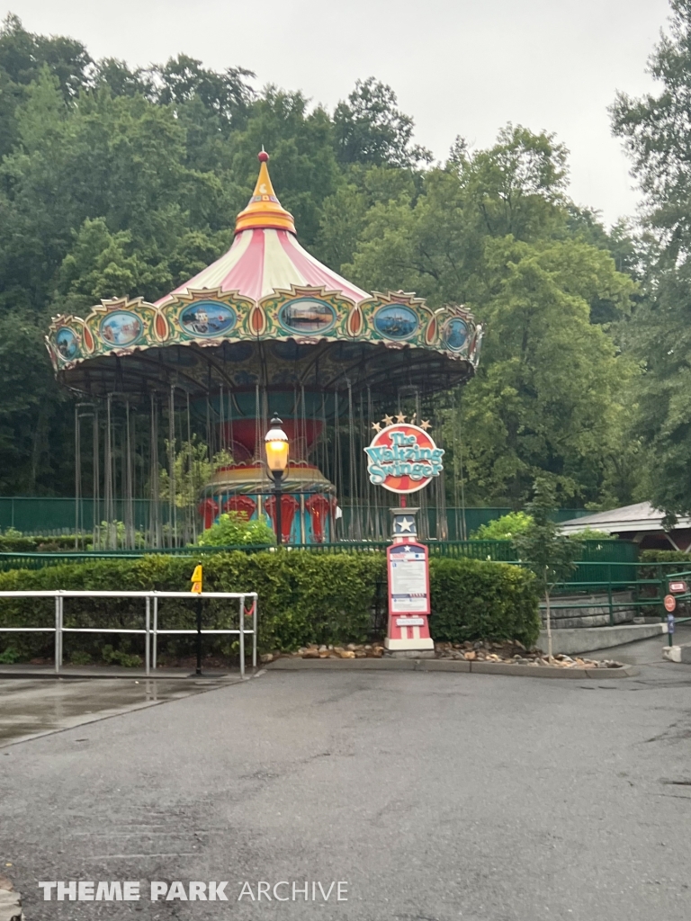 The Waltzing Swinger at Dollywood