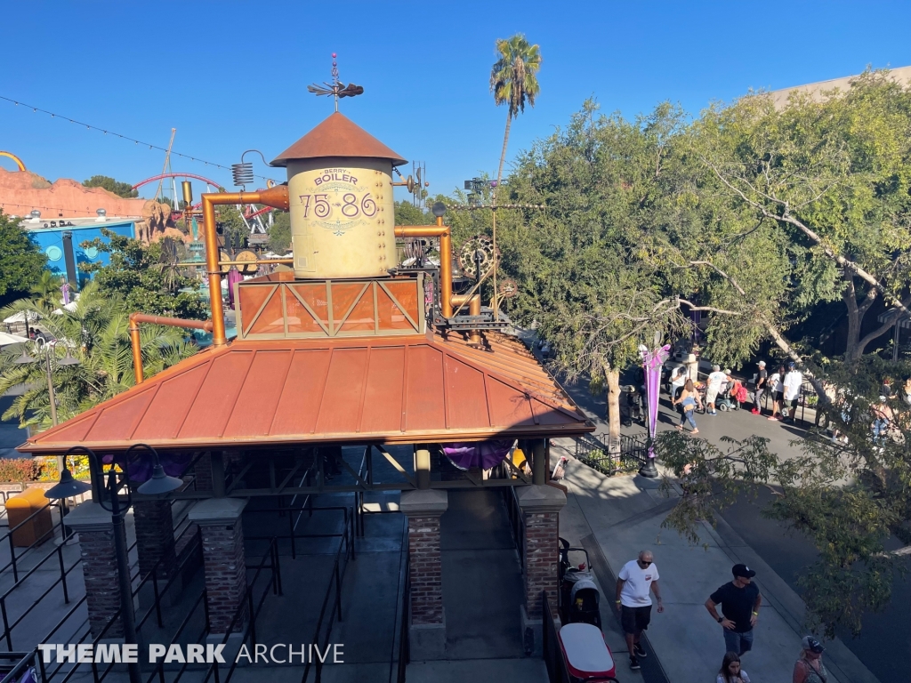 Knott's Beary Tales: Return to the Fair at Knott's Berry Farm