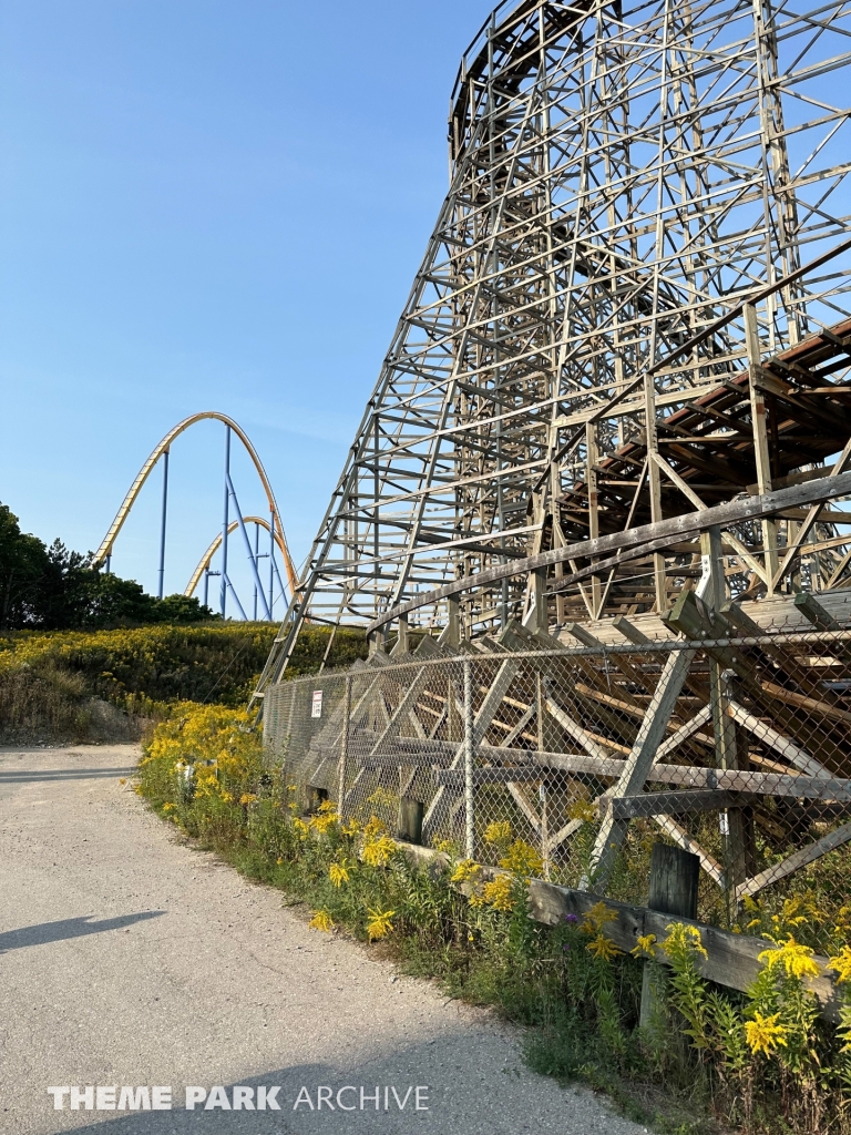 Mighty Canadian Minebuster at Canada's Wonderland