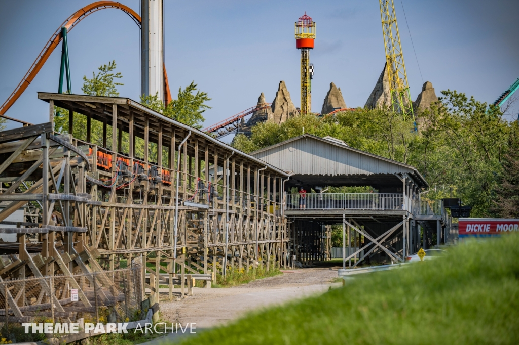 Mighty Canadian Minebuster at Canada's Wonderland