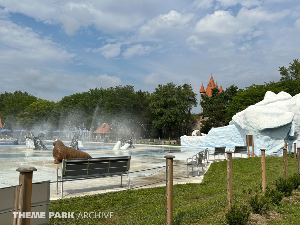 Polar Splash at Marineland