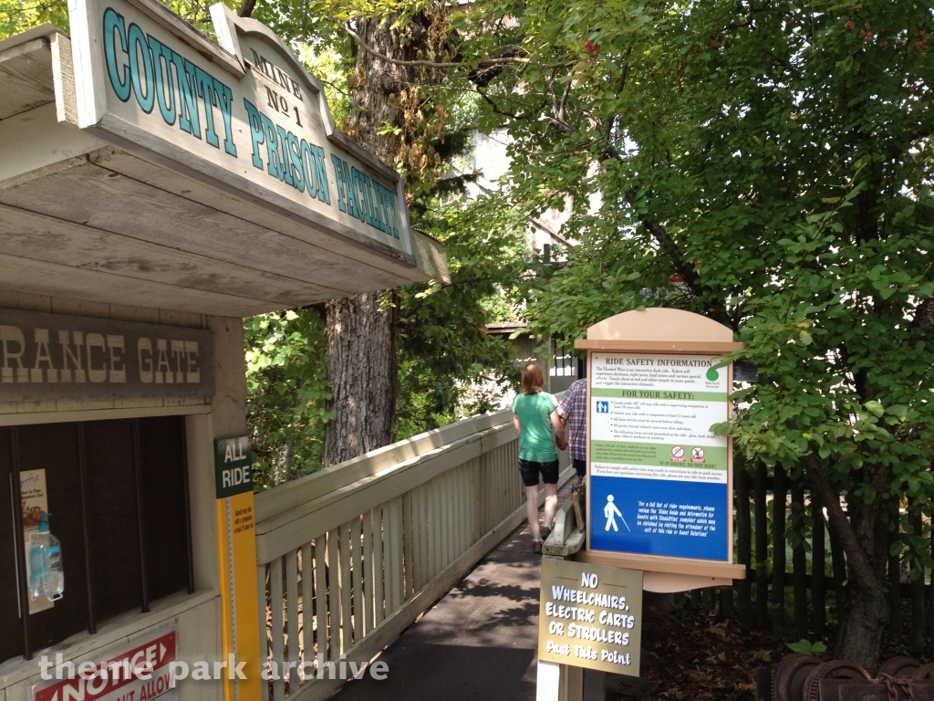 Geyser Gulch at Silver Dollar City