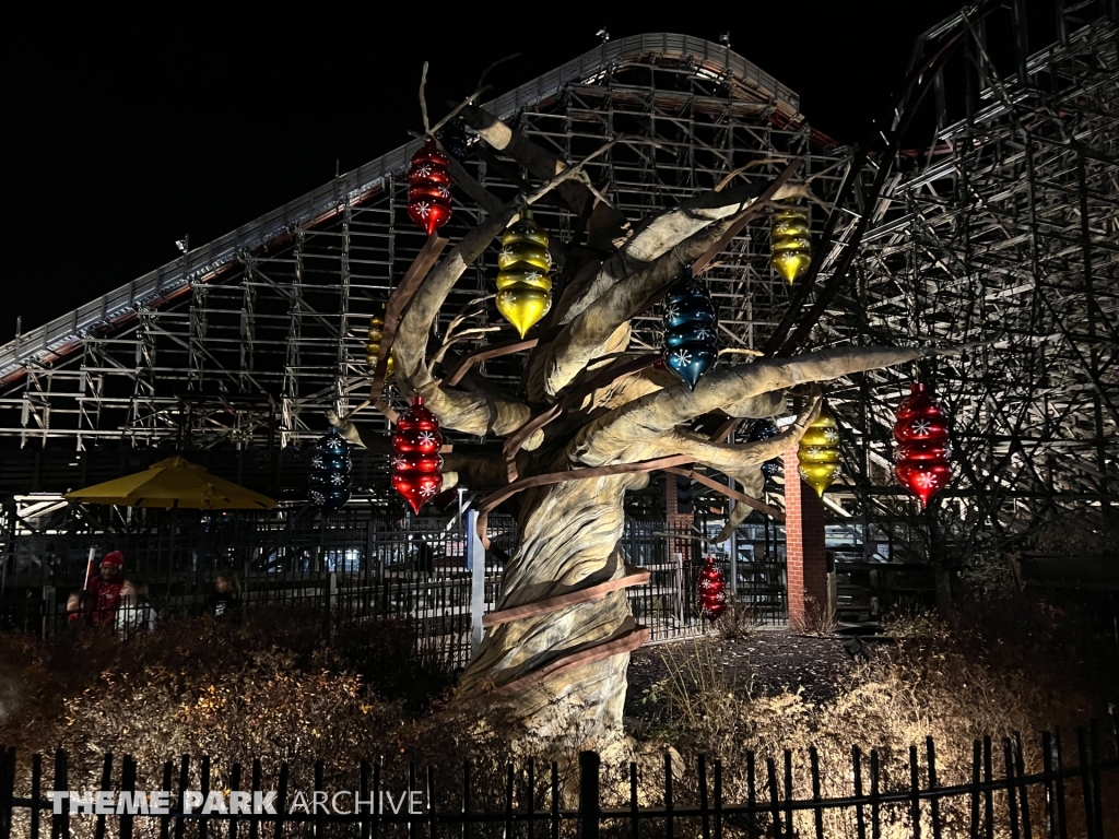 Twisted Timbers at Kings Dominion