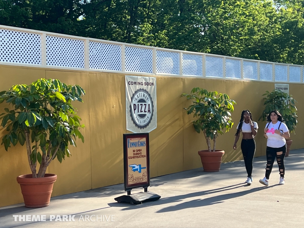 International Plaza at Worlds of Fun