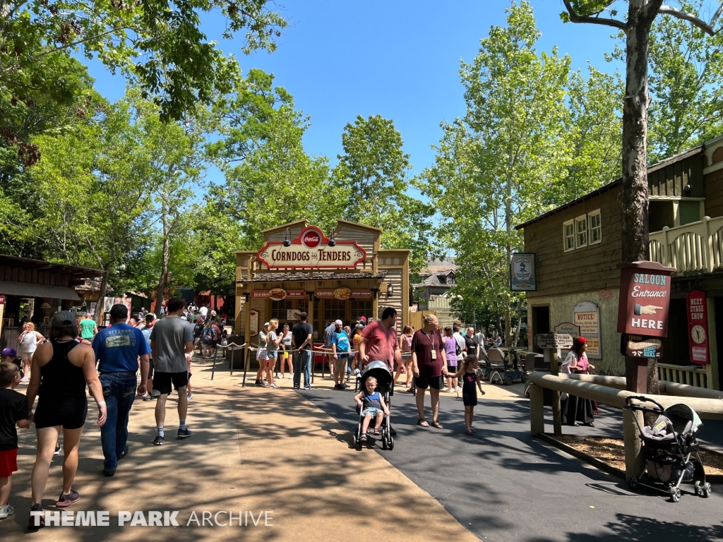 Hugo's Hill Street at Silver Dollar City