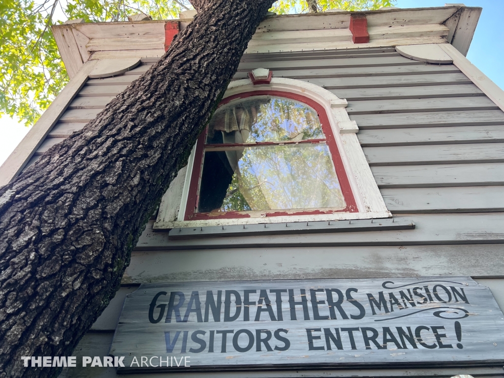 Grandfather's Mansion at Silver Dollar City