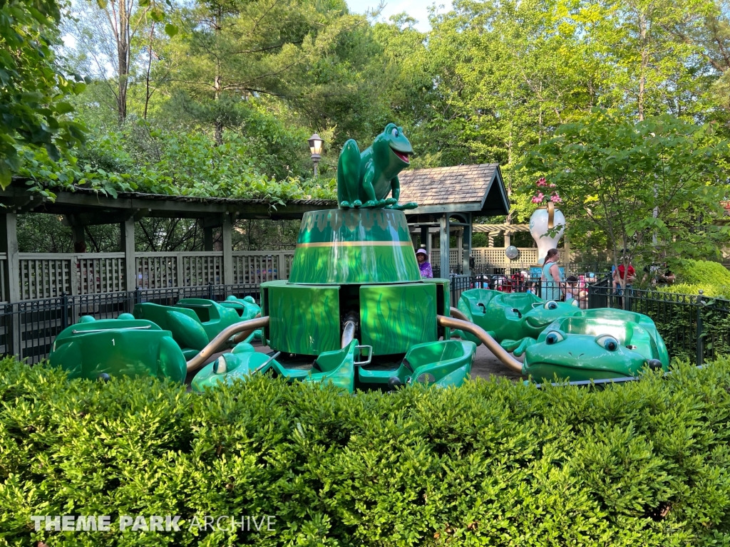 The Happy Frogs at Silver Dollar City