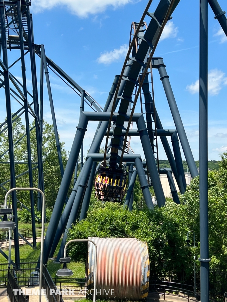 Batman The Ride at Six Flags St. Louis