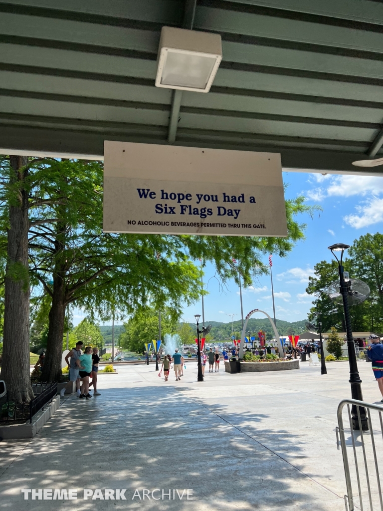 Entrance at Six Flags St. Louis