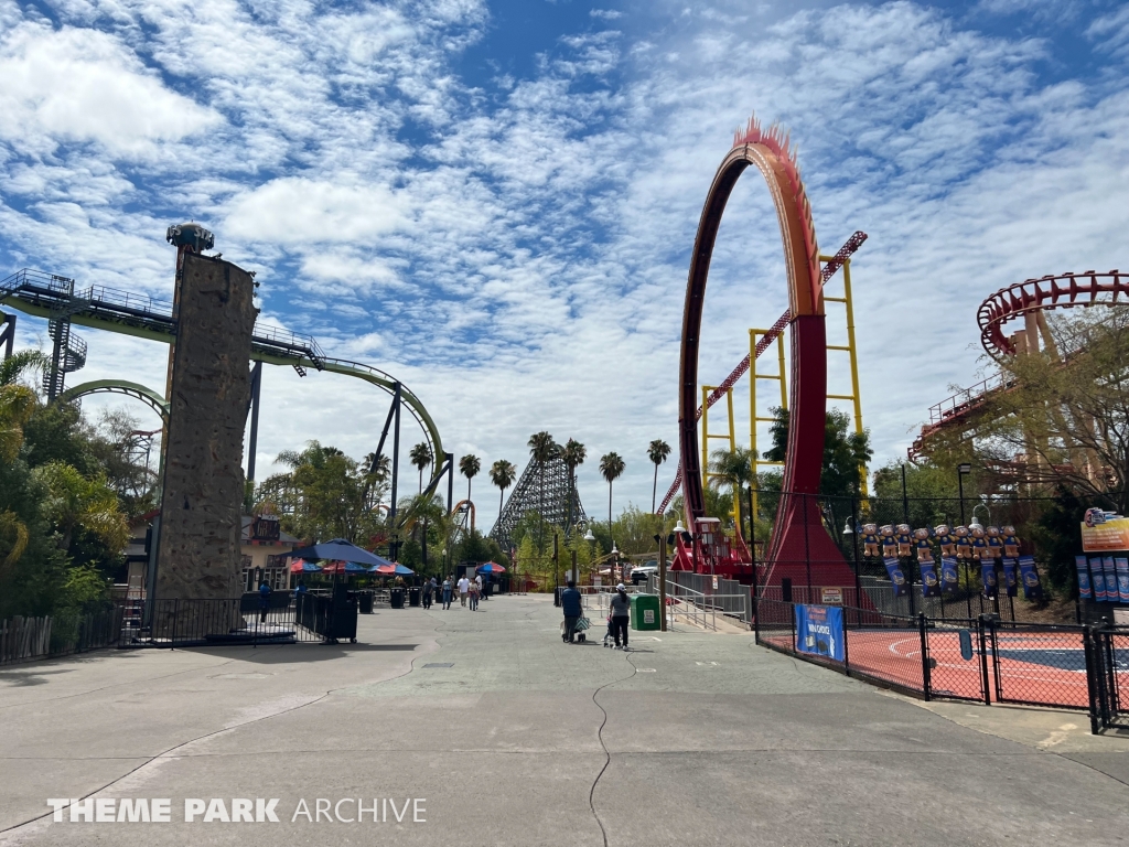 Dare Devil Chaos Coaster at Six Flags Discovery Kingdom