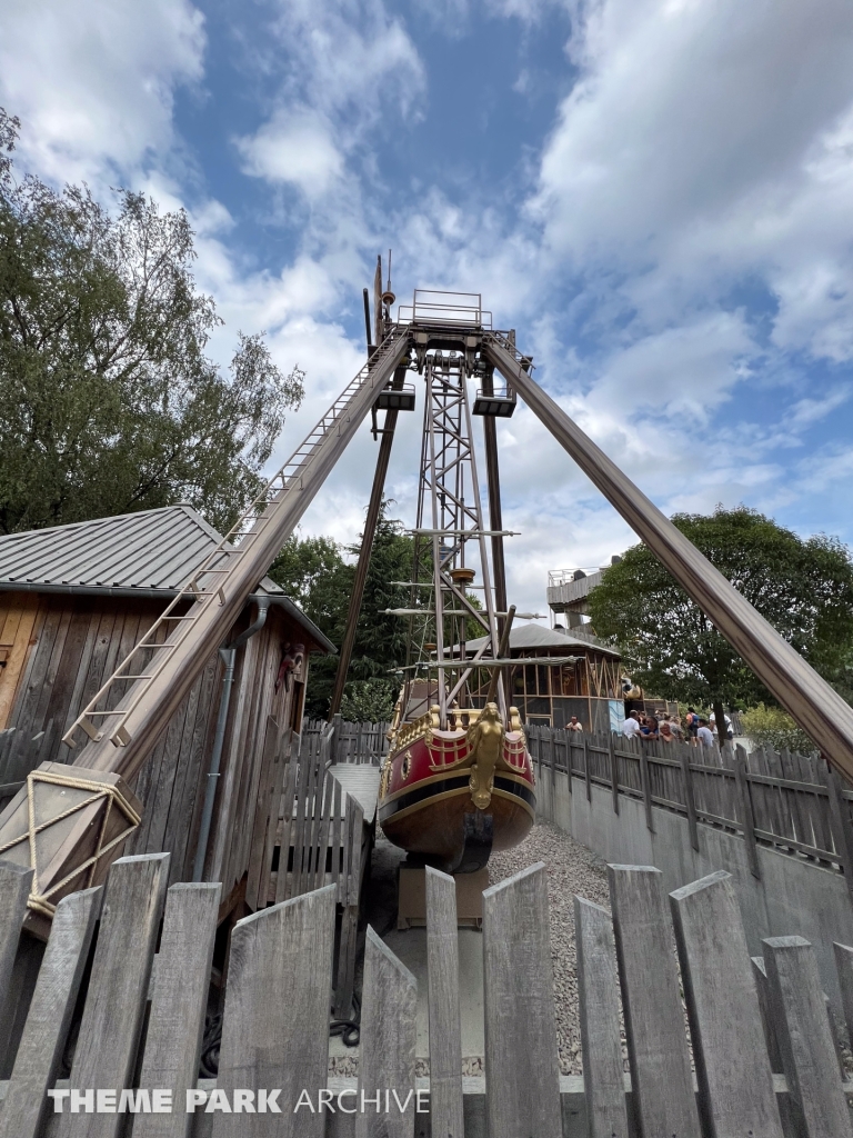 Galleon at Parc du Bocasse