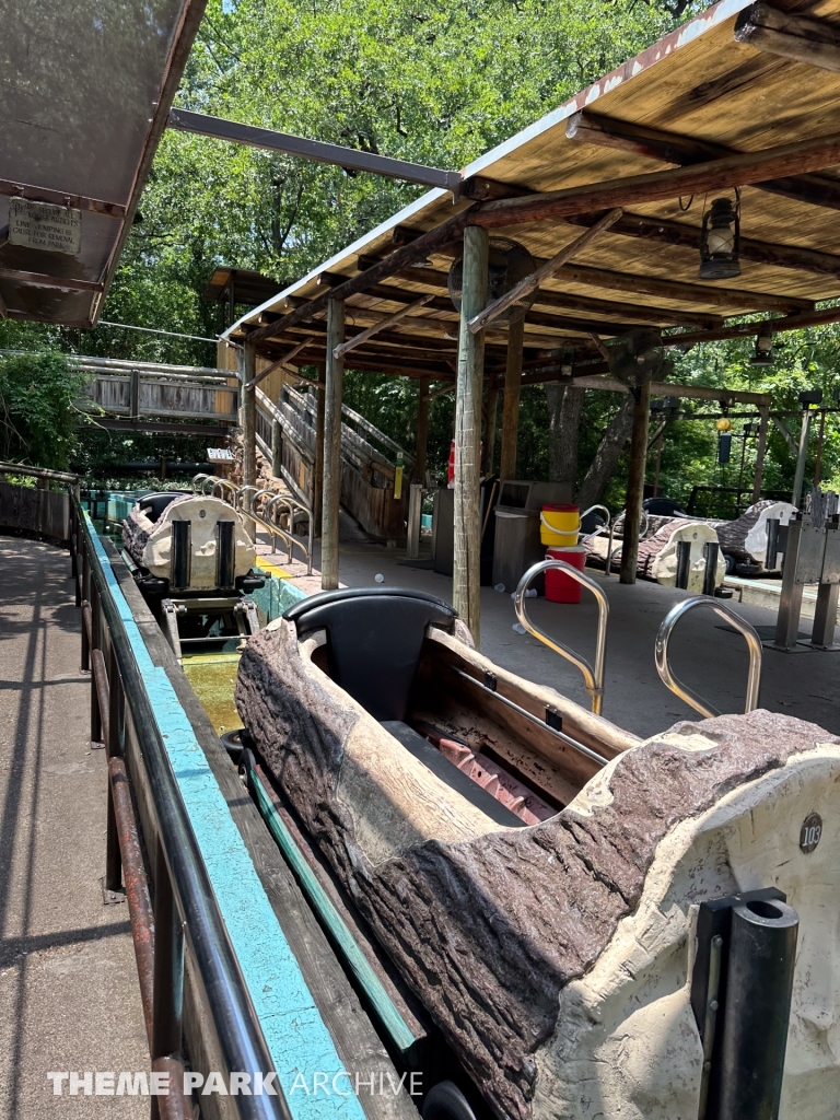 El Aserradero at Six Flags Over Texas