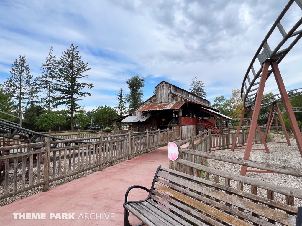 Le Train de la mine at Papéa Parc