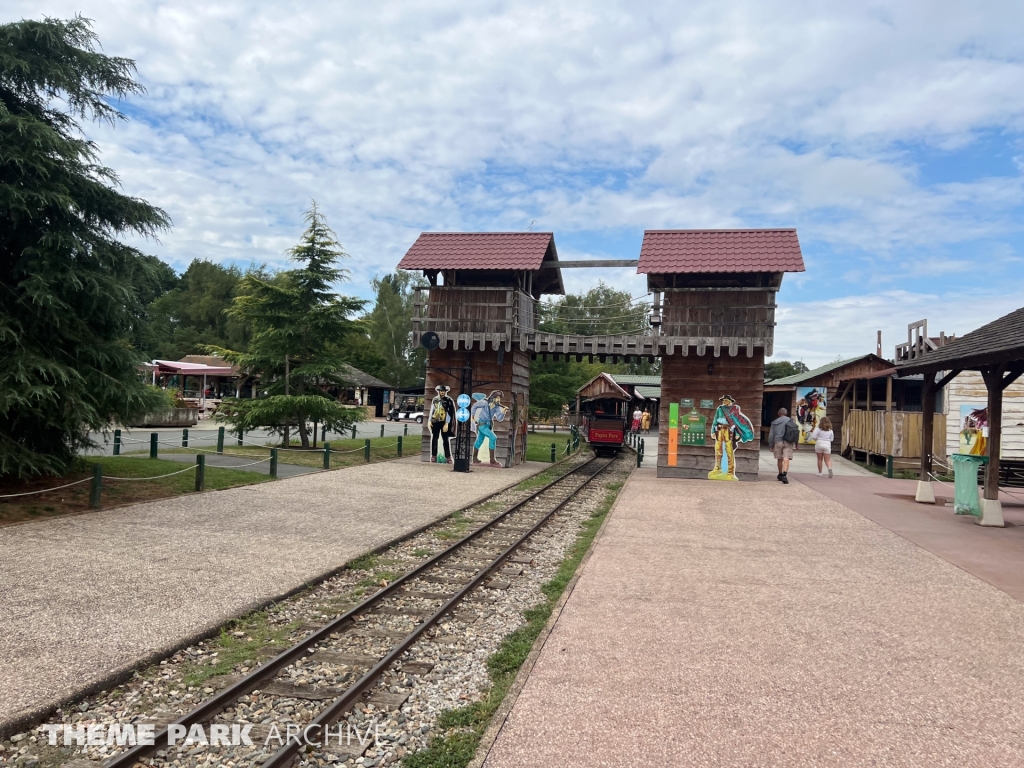 Le Transpapéa at Papéa Parc