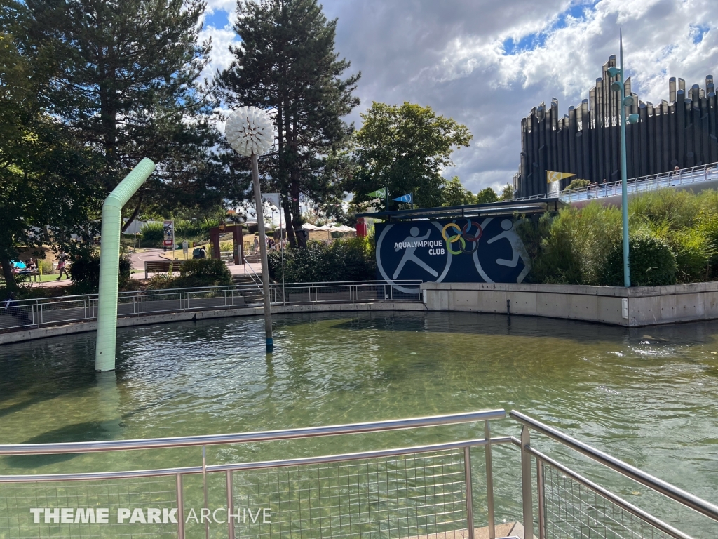 Le Stadium Aqualympique at Futuroscope